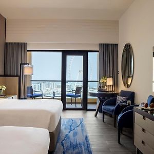 Newly Renovated Sea Front View Room Balcony Twin Bed